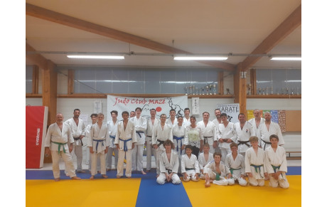 ECHANGE AVEC BEAUCOUZE